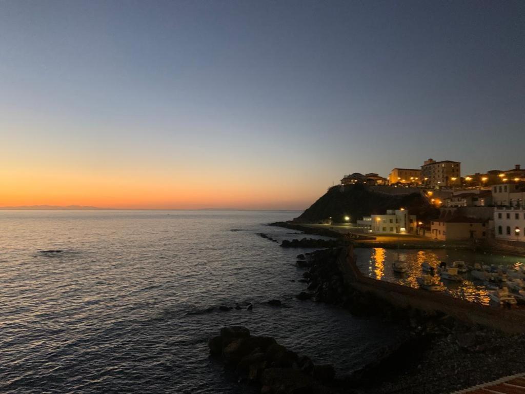 Hotel Piombino 1428 Zewnętrze zdjęcie